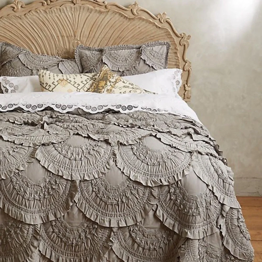 Anthropologie Rivulet~  King Quilt & 2/ King Sham - Light Gray